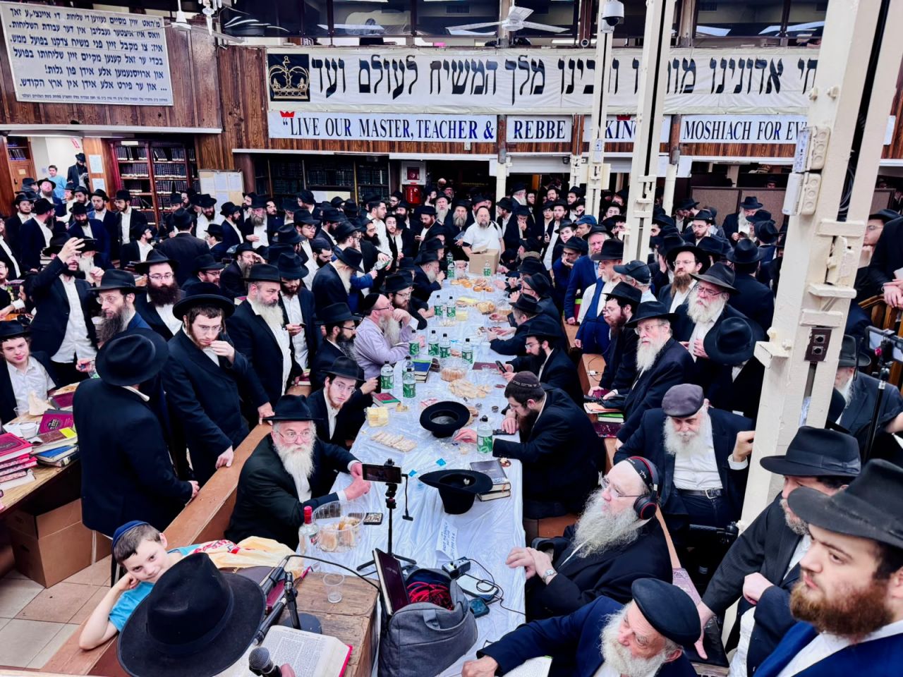 הגלריה השבועית - שבוע פרשת ואתחנן ב-770